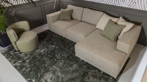 Divani relax con penisola realizzabile anche su misura