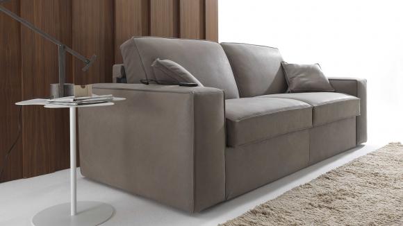 Divano letto moderno disponibile con rivestimento a scelta