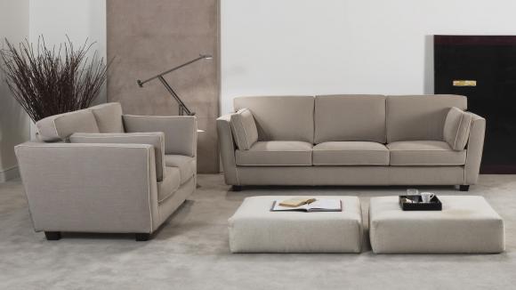 Divani moderni adatti ad arredamenti moderni