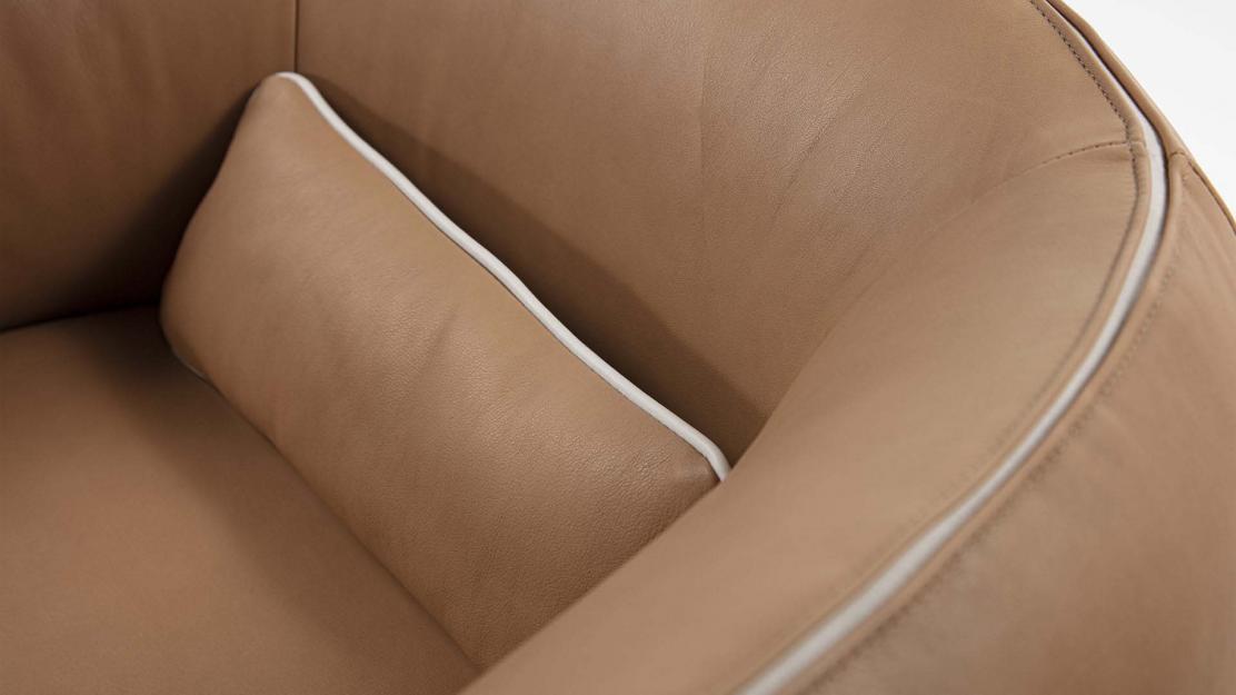POLTRONA PAMELA SWIVEL 145