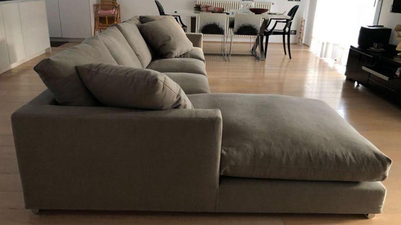 Leggi articolo COME DISPORRE I DIVANI IN SALOTTO?