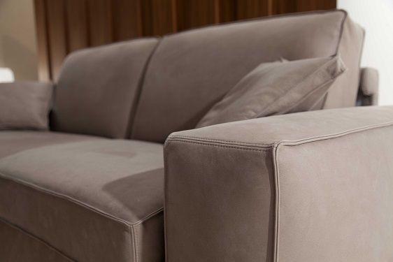 QUANTO COSTA UN DIVANO LETTO? 66